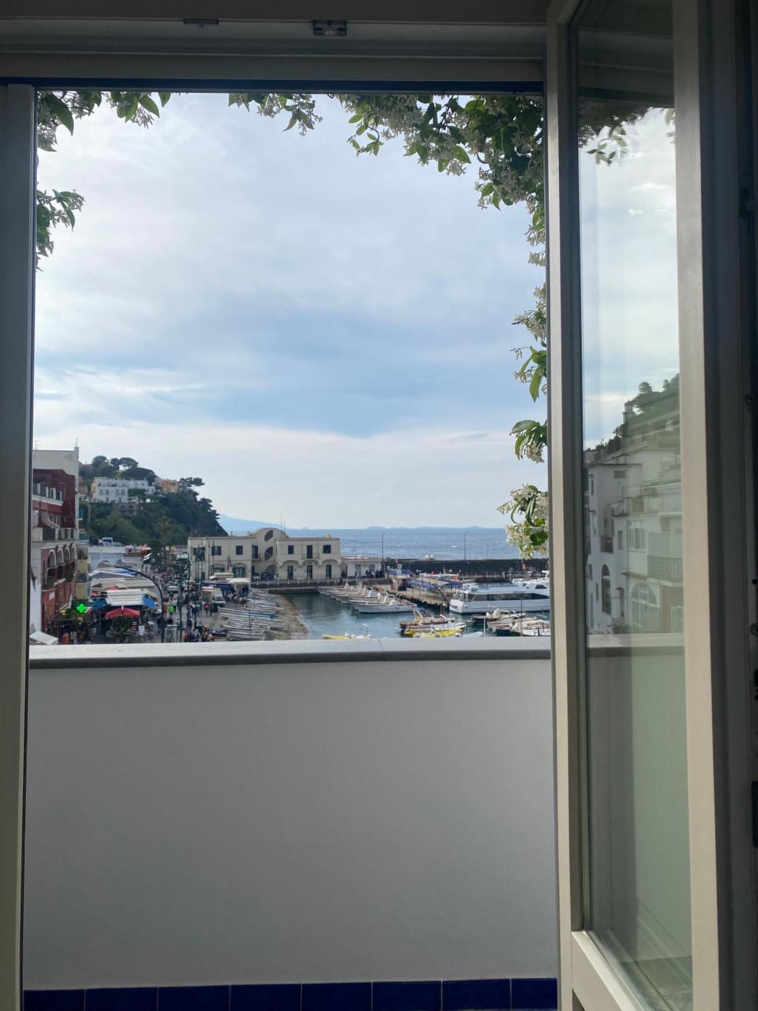 La Baia Di Napoli Apartment Капри Екстериор снимка